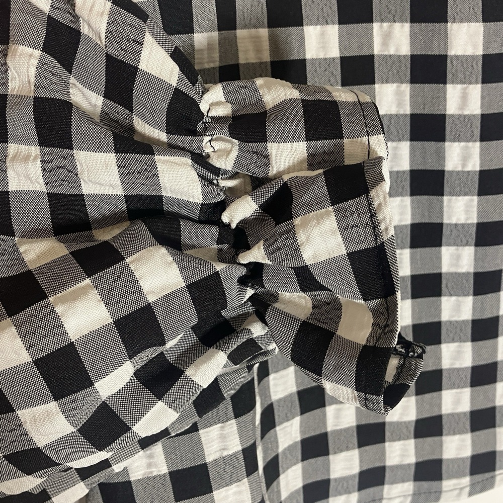 H&M DIVIDED Top Womens Medium Black White Gingham Ruffle Crop Blouse Cottage M - Picture 6 of 16